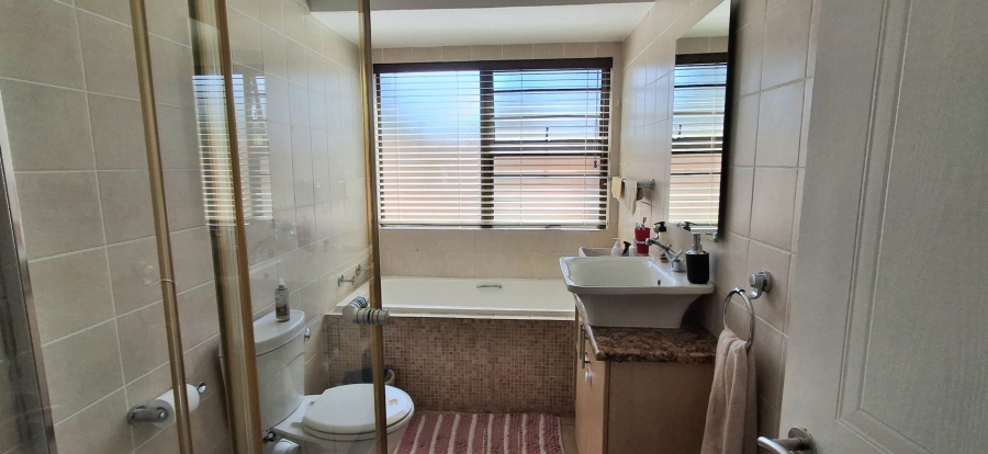 3 Bedroom Property for Sale in Wilgehof Free State